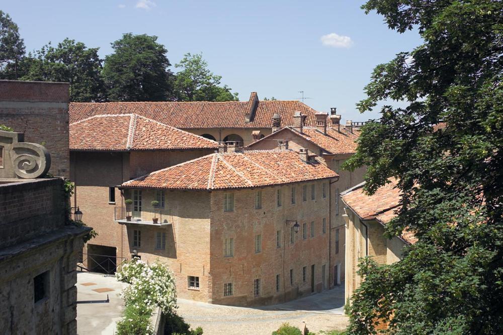 Marchesi Alfieri - Cantine E Ospitalita San Martino Alfieri Exterior foto