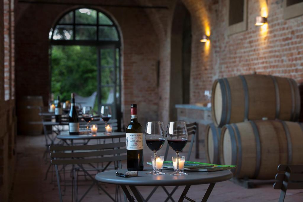 Marchesi Alfieri - Cantine E Ospitalita San Martino Alfieri Exterior foto